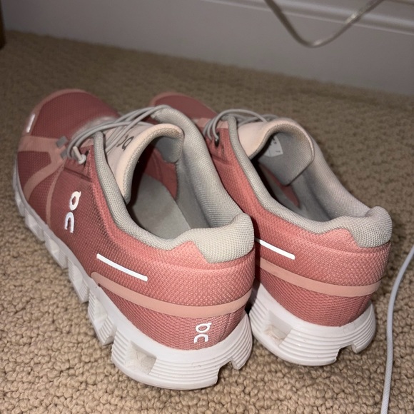 On Running Women's Cloud 6 Blush Pink Athletic Shoes - Picture 4 of 5